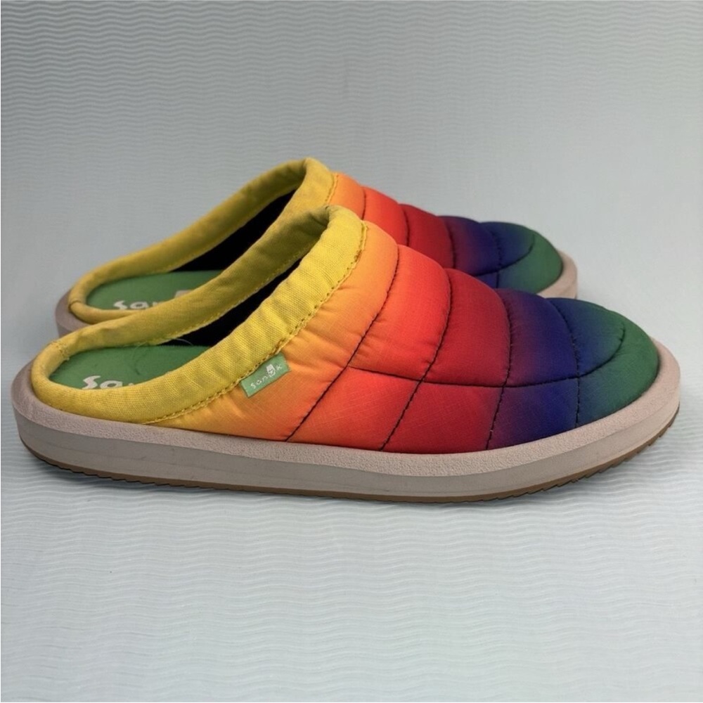 Sanuk rainbow puffer slip on shoes